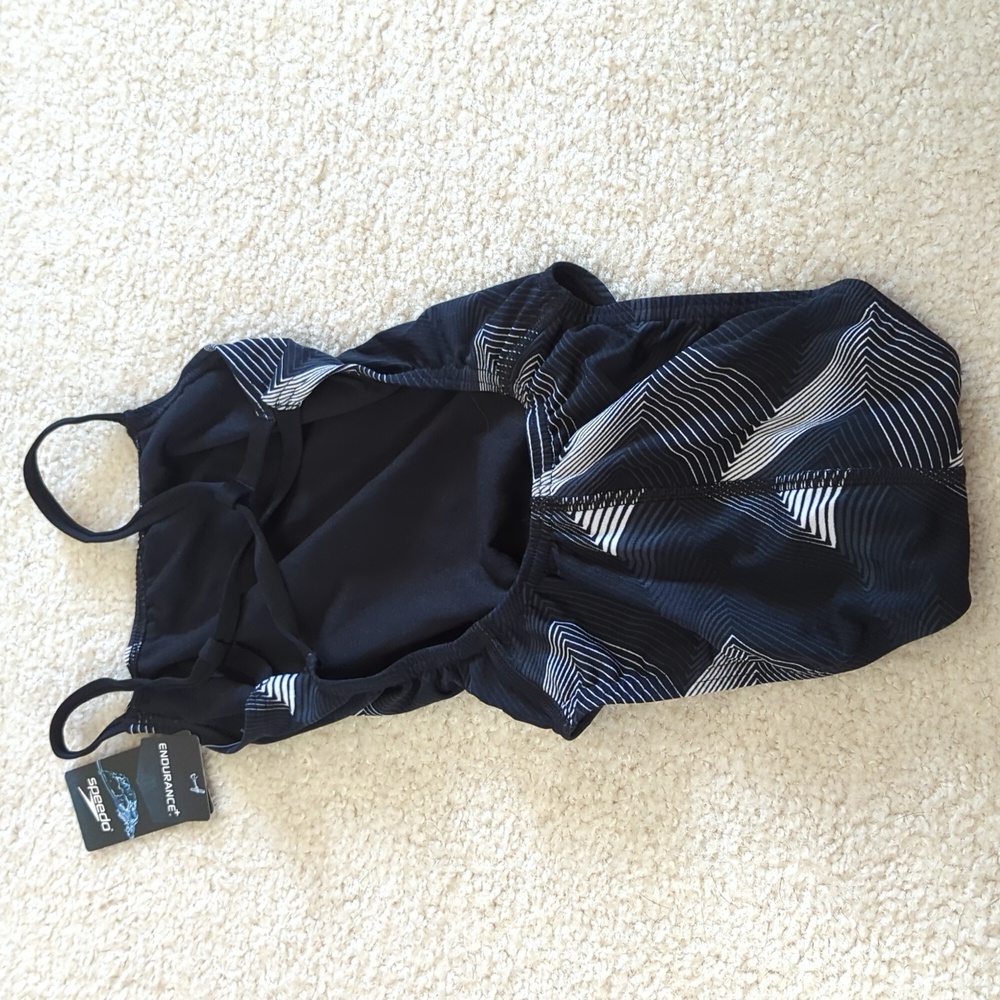 New Speedo Endurance+, Black/White, Size 20 - Picture 4 of 7